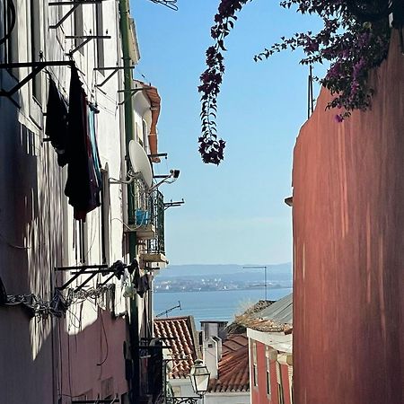Quiet Street Alfama Apartment Lisboa Екстериор снимка