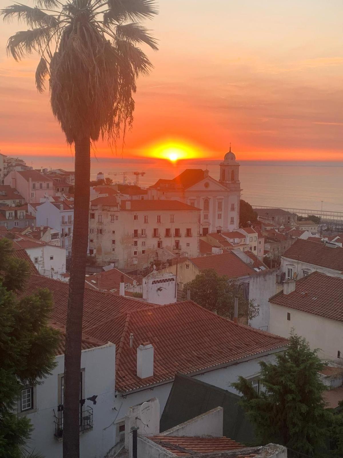 Quiet Street Alfama Apartment Lisboa Екстериор снимка